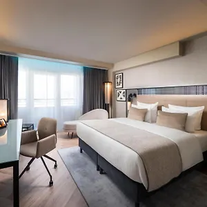 **** Otel Leonardo Royal Frankfurt Almanya